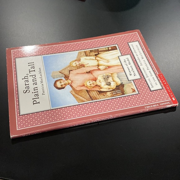 Sarah, Plain and Tall by Patricia MacLachlan - Scholastic Paperback Novel - Picture 3 of 7